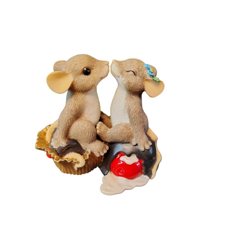 Charming Tails Candy Kisses Mouse Figurine, Mice Couple, Ladybug Chocolate Love